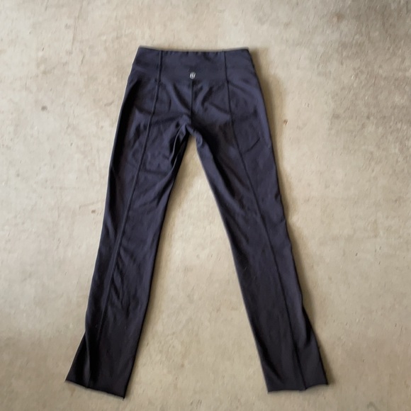 Lululemon pants - Picture 3 of 4